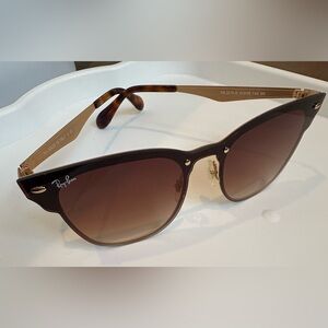 Ray-Ban Tortoise and Gold Sunglasses